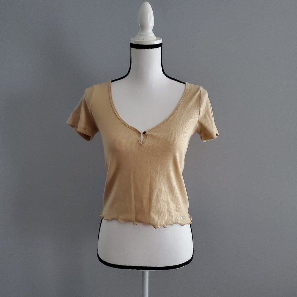 Hollister Short Sleeve Tee Size M